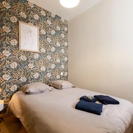 Le Balcon Fleuri - 9 Min Sanctuaires - Rénové&équipé - Calme Sur Cour - 4 Couchages