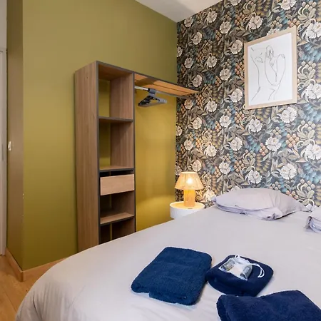 Lägenhet Le Balcon Fleuri - 9 Min Sanctuaires - Renove & Equipe - Calme Sur Cour - 4 Couchages *