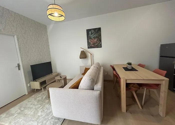 Le Balcon Fleuri - 9 Min Sanctuaires - Renove & Equipe - Calme Sur Cour - 4 Couchages