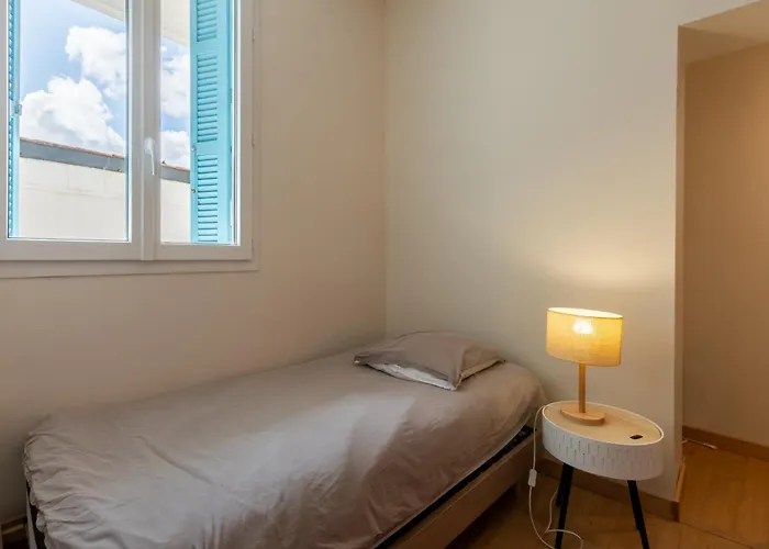 Le Balcon Fleuri - 9 Min Sanctuaires - Renove & Equipe - Calme Sur Cour - 4 Couchages Apartment *