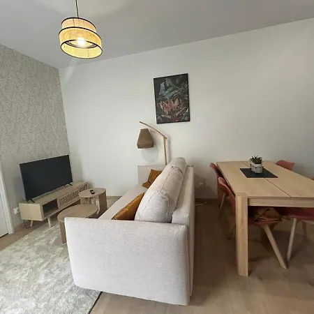 Le Balcon Fleuri - 9 min sanctuaires - Rénové&équipé - Calme sur Cour - 4 couchages