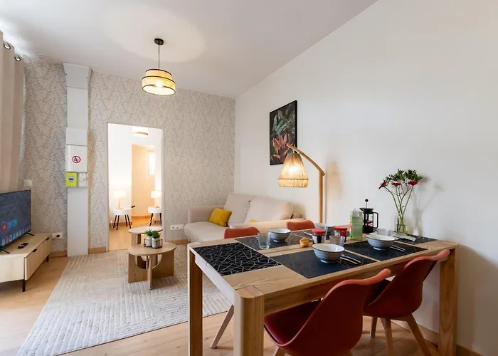 アパート Le Balcon Fleuri - 9 Min Sanctuaires - Renove & Equipe - Calme Sur Cour - 4 Couchages *